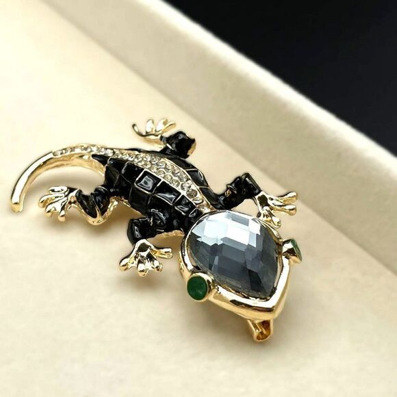 Yellow Gold with White Diamond and Gray Crystal Enamel Lizard Pin Back Brooch - Picture 6 of 8